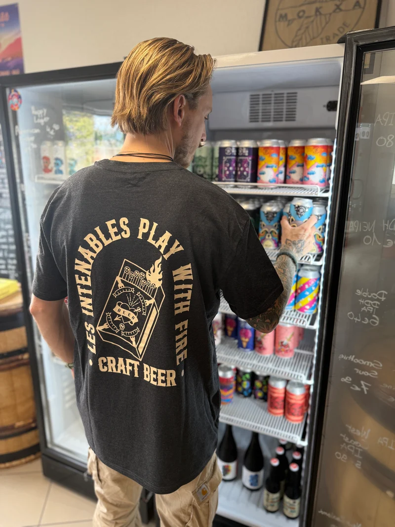 T-shirt Play With Fire Unisexe
