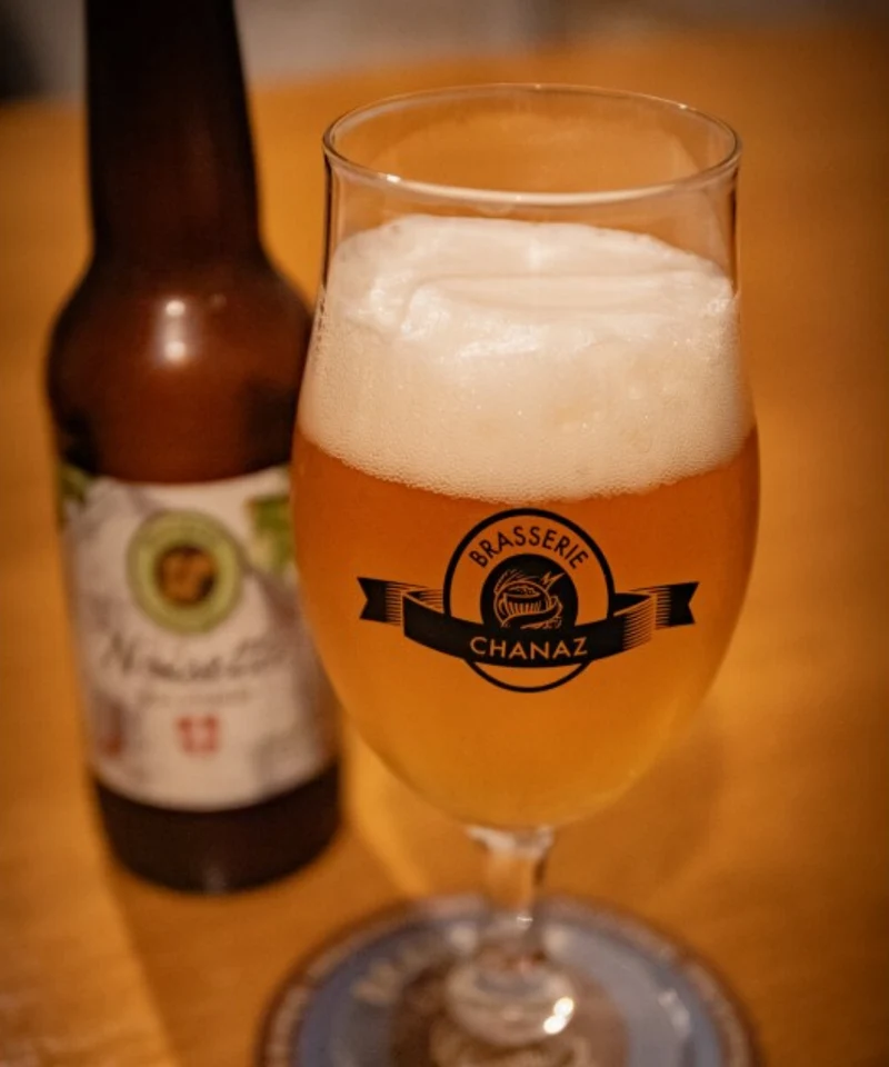 Blonde à la noisette