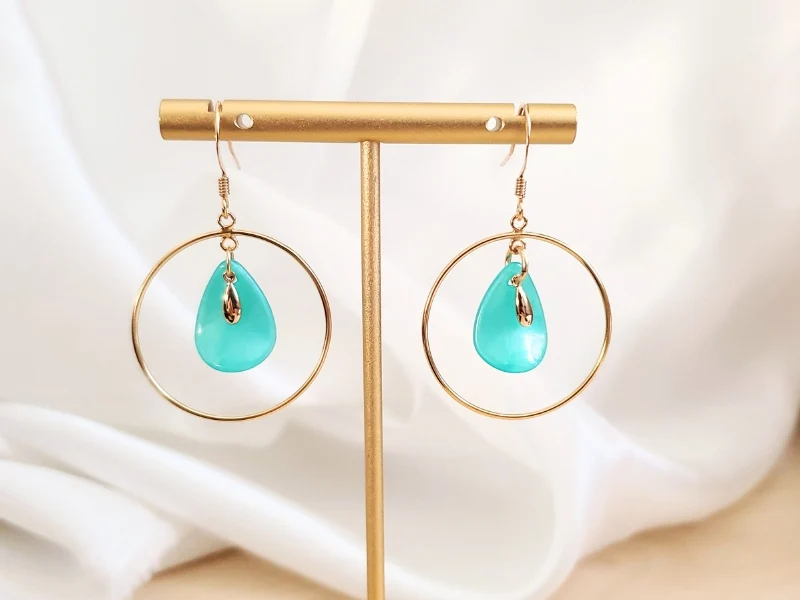 Boucles d'oreilles pétales bleues
