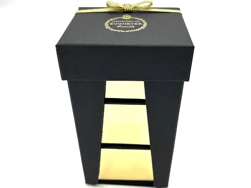 Coffret 24 bonbons de chocolats assortis noirs et lait
