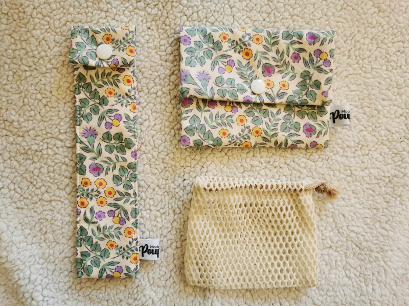 Pochette à savon, pochette à brosse à dents et sauve savon