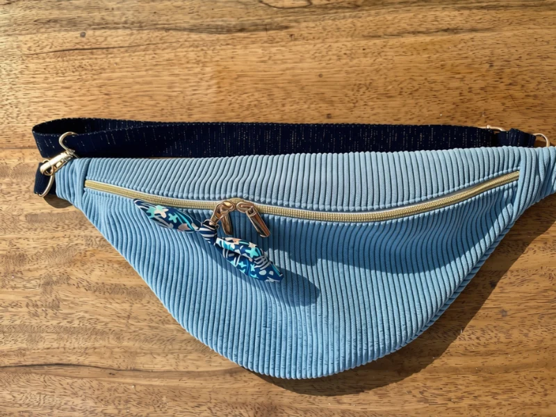Grand sac banane en velours & son porte-clé nœud