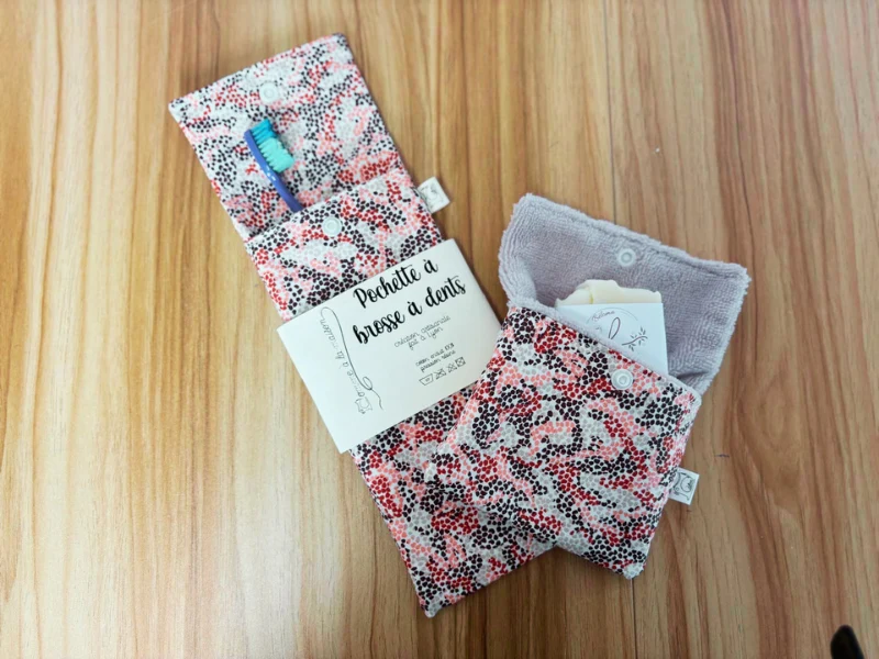 Duo voyage : 1 étui brosse à dents + 1étui à savon