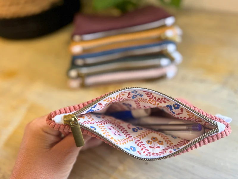 Pochette en velours côtelé, 18x14 cm