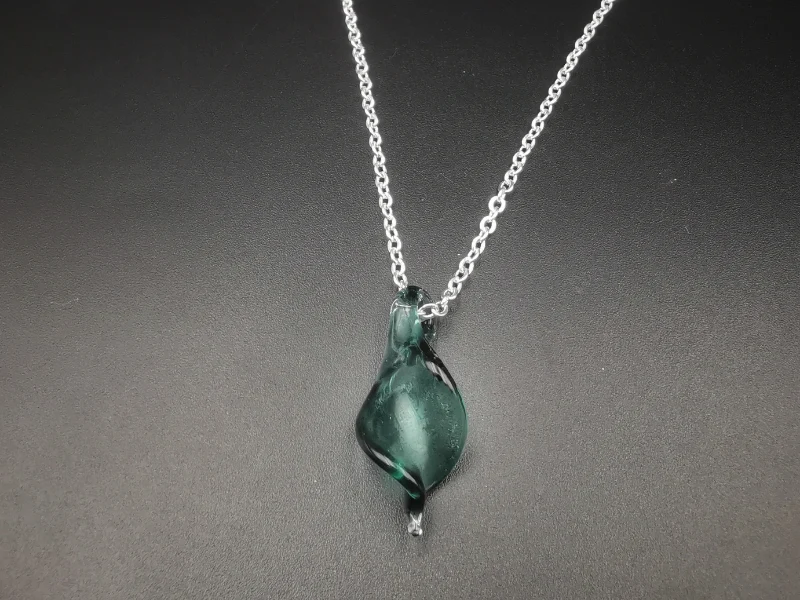 Pendentif Feuille en verre