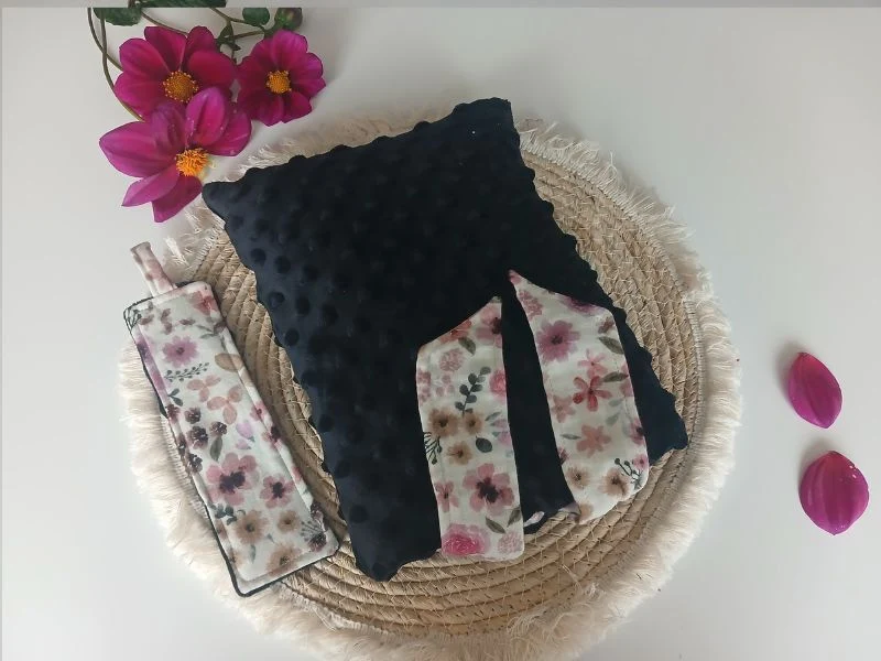 pochette à livre avec son marque page