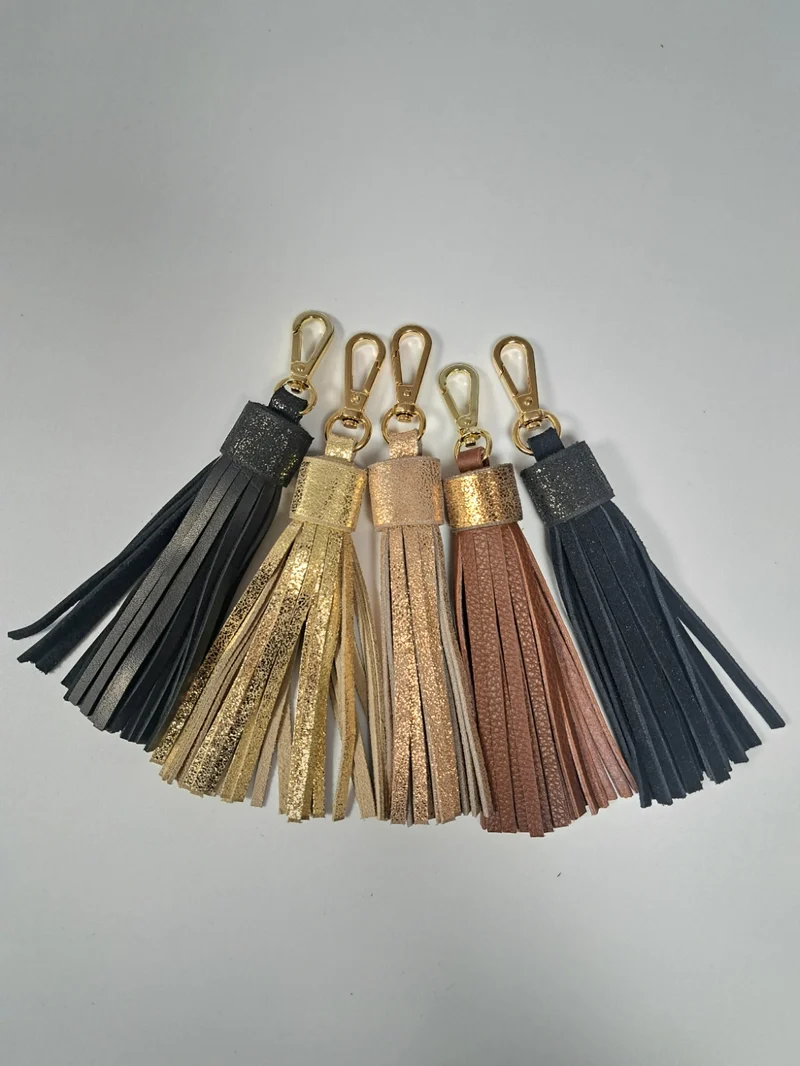 Porte clé en cuir "PAMPILLE" rose doré