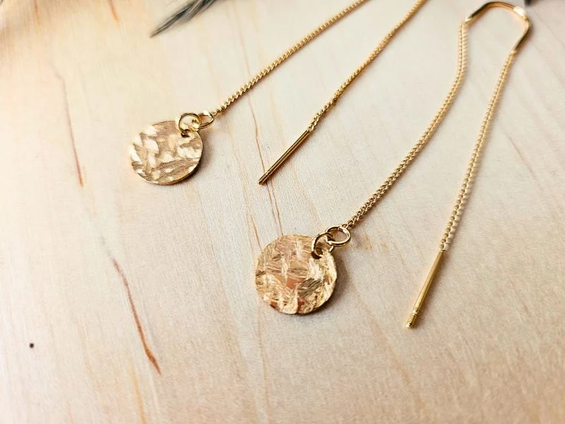 Boucles oreilles longues 2 chaines U et disque texturé