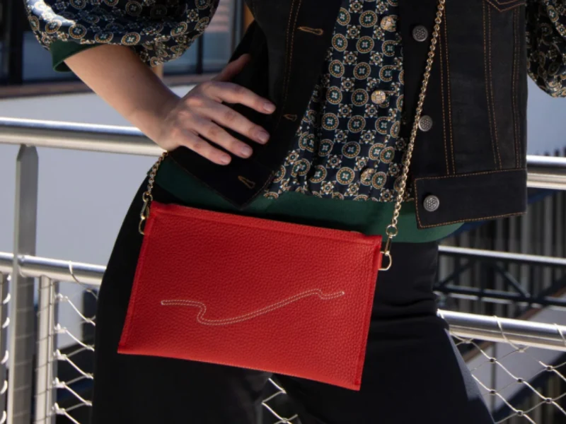 Pochette chaine & cuir Paris