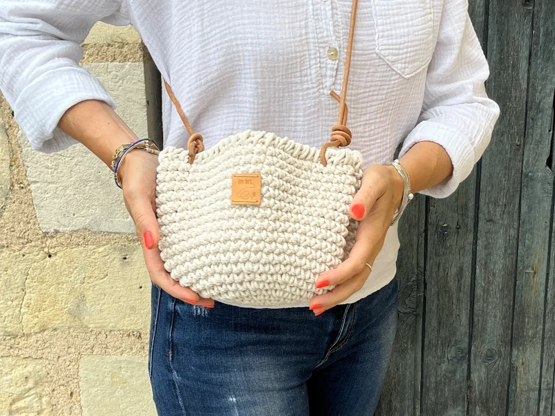 1 sac à main boule Stina