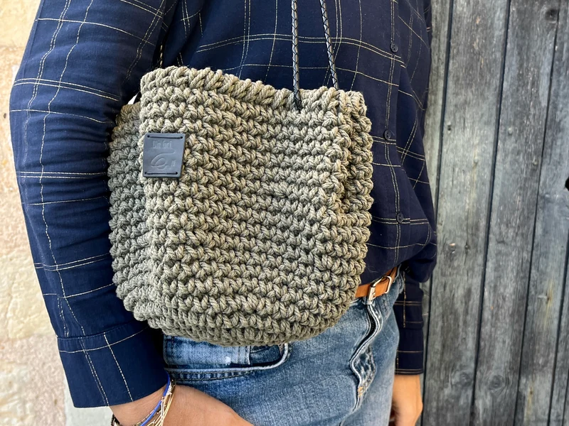 1 sac à main boule Stina