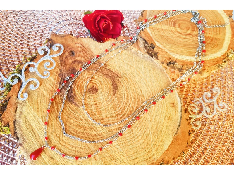 Bracelet et collier multi-rangs