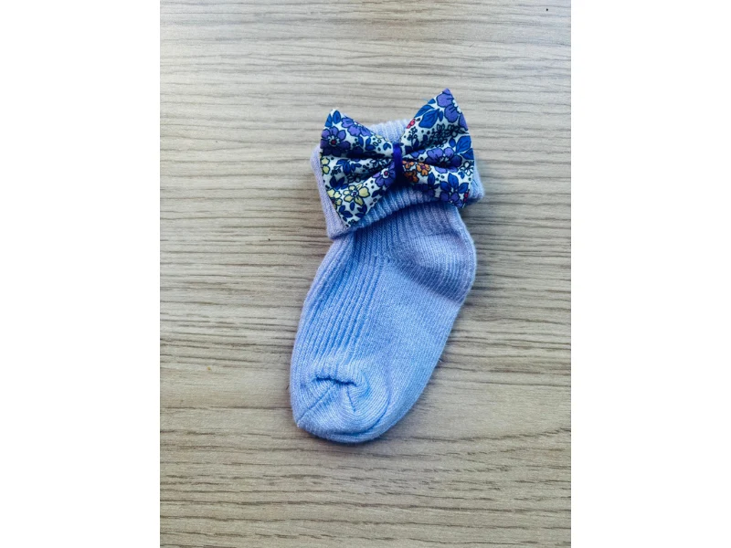 Box 4 saisons : Paire de chaussette noeud pour bébé