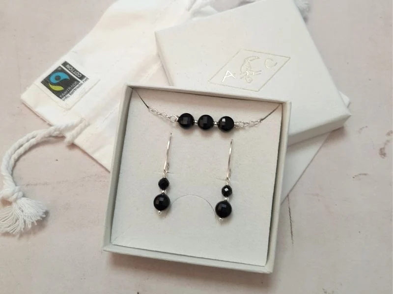 Coffret Boucles d'Oreilles et Bracelet en Argent 925 et Pierres Naturelles