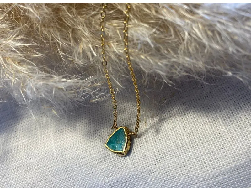 Collier Découvre ton Intuition - doré à l'or fin 24 carats et pierre naturelle