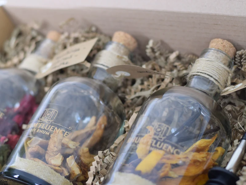 3 bouteilles de préparation pour rhum arrangé