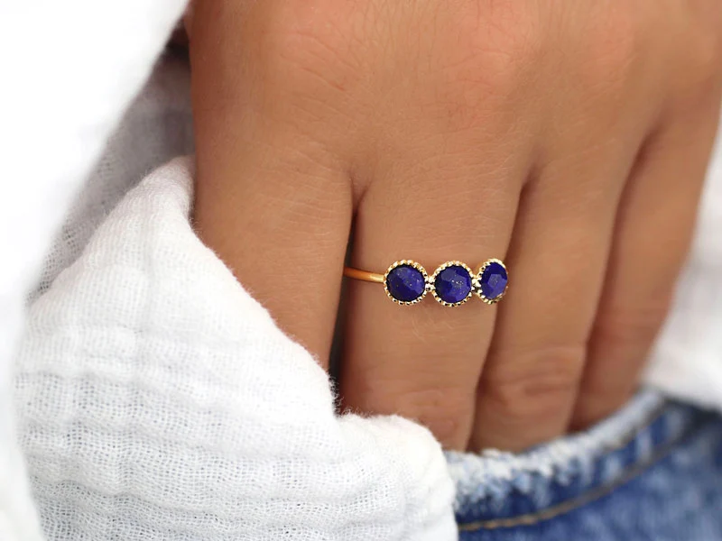 Bague plaqué or et 3 pierres naturelles
