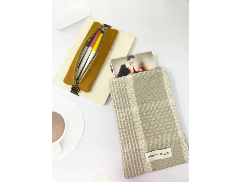 Coffret Lecture & Écriture – Housse de Livre & Trousse Élastiquée