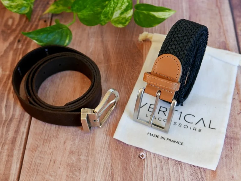 Lot de deux ceintures : 1 ceinture cuir et 1 ceinture tressée