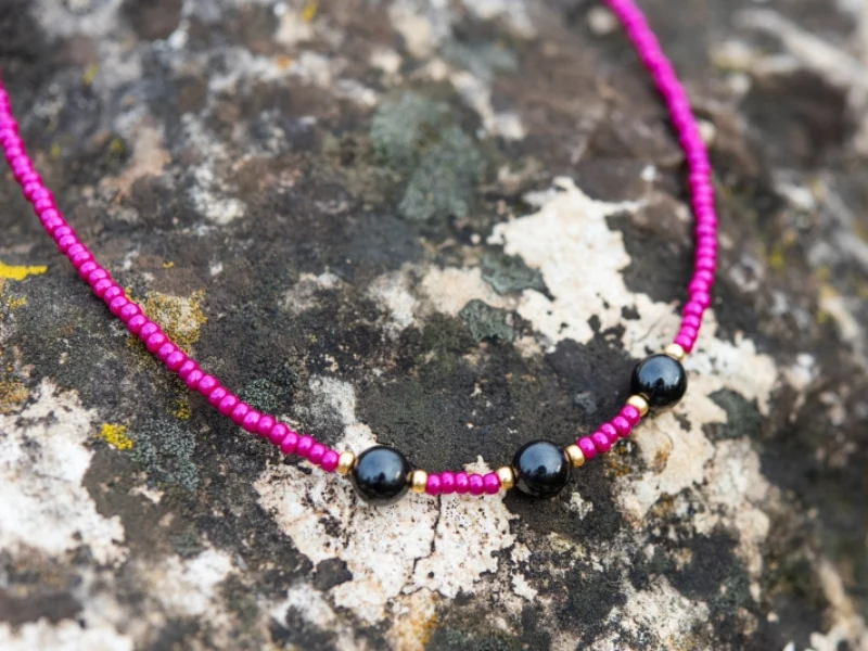 Collier MAYA