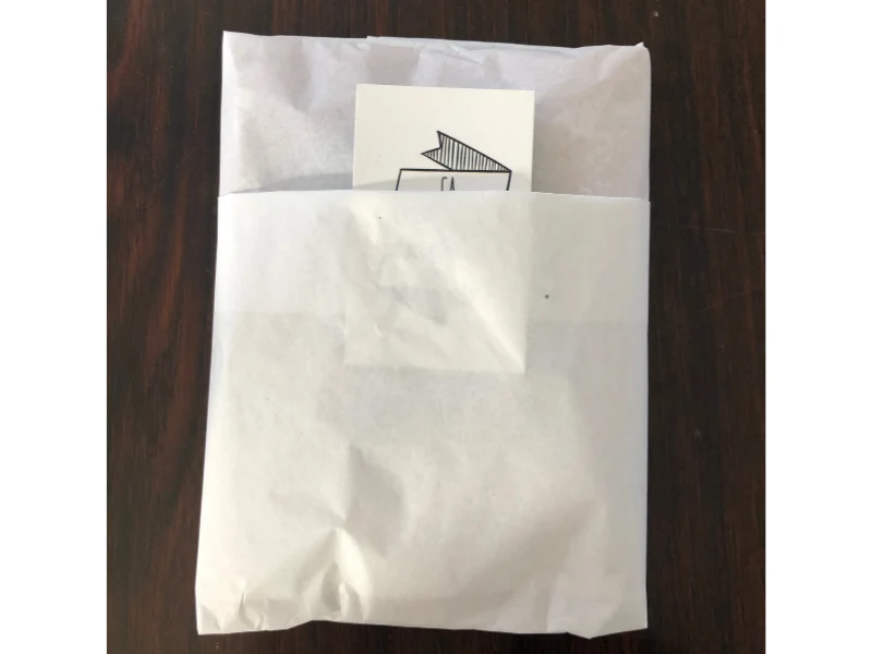 Sangle pour appareil photo et pochette en cuir