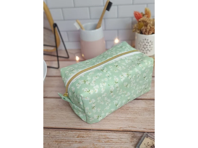 Trousse de toilette 10x20 cm