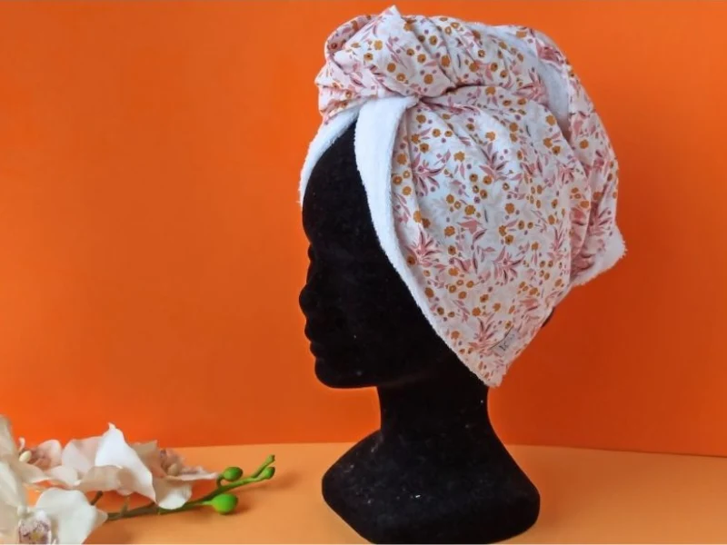 Coffret beauté : Serviette turban pour cheveux, masque de nuit et lingettes