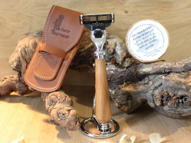 SET DE RASAGE EN BOIS