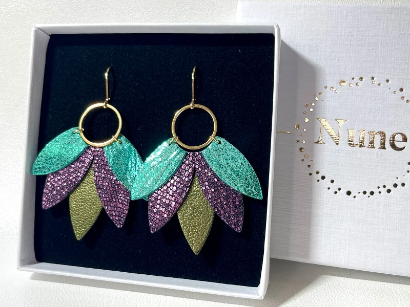 Boucles d'oreilles dorées en cuir Nyméria