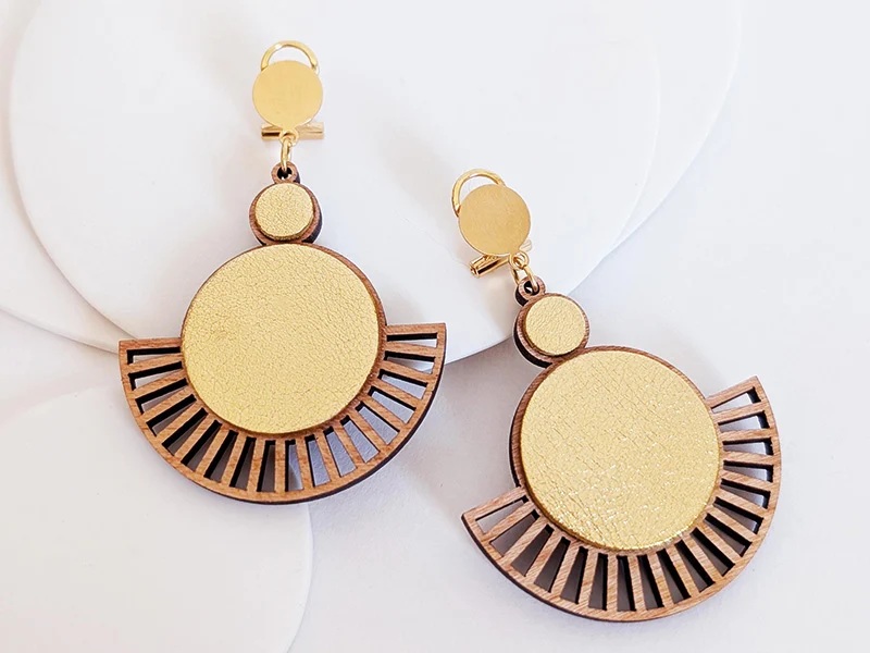 Boucles d'oreilles en bois (option clip pour oreilles non percées)
