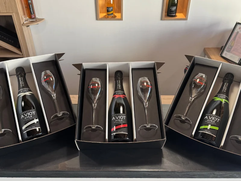 Coffret 1 bouteille Champagne 75cl et ses 2 Flûtes
