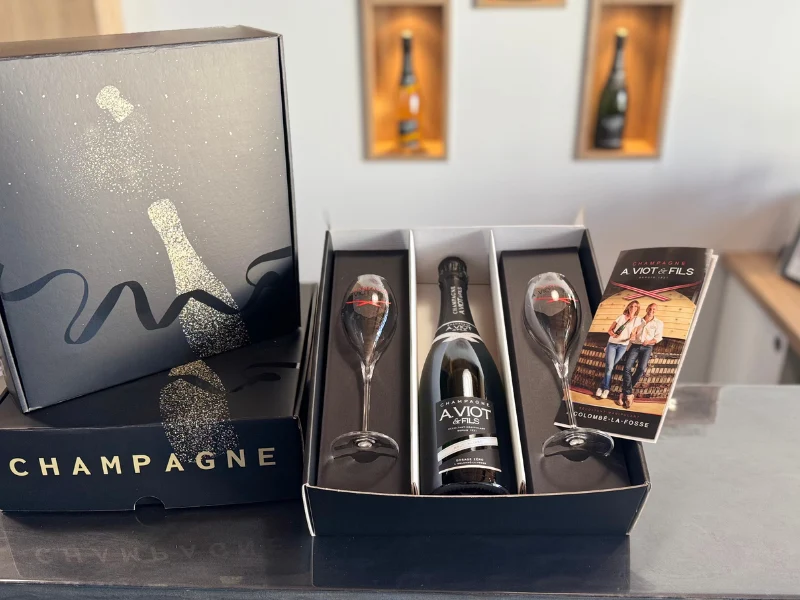 Coffret 1 bouteille Champagne 75cl et ses 2 Flûtes