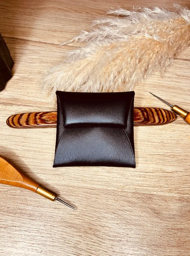 1 PORTE MONNAIE en CUIR