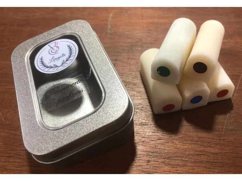 UN BRULE-PARFUM & 3 Boites LINGOTS DECOUVERTE