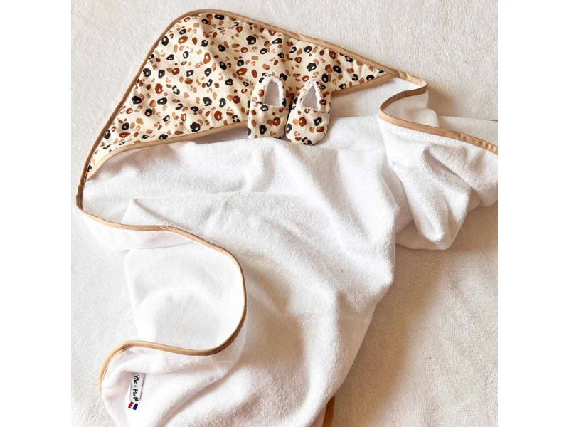 Coffret naissance : cape de bain et chaussons