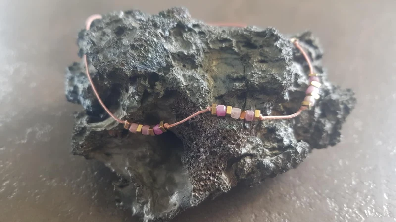Bracelet en pierres fines