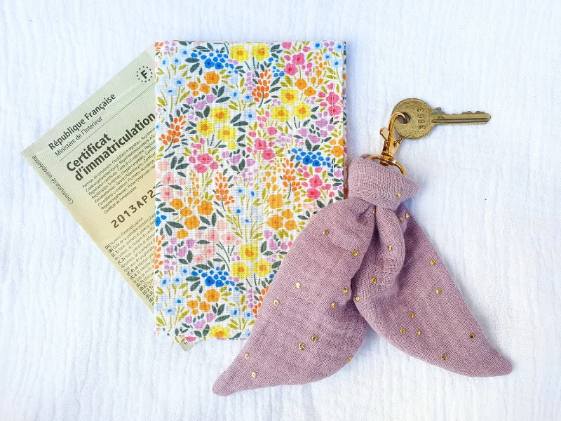 Coffret pochette à carte Grise et Porte-Clé