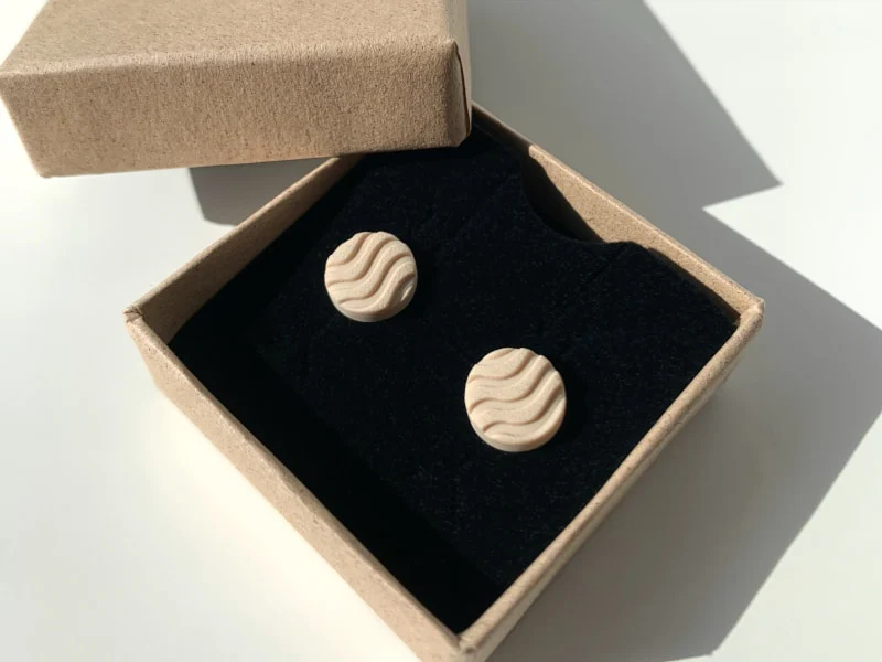 Boucles d'oreilles puces motif vagues
