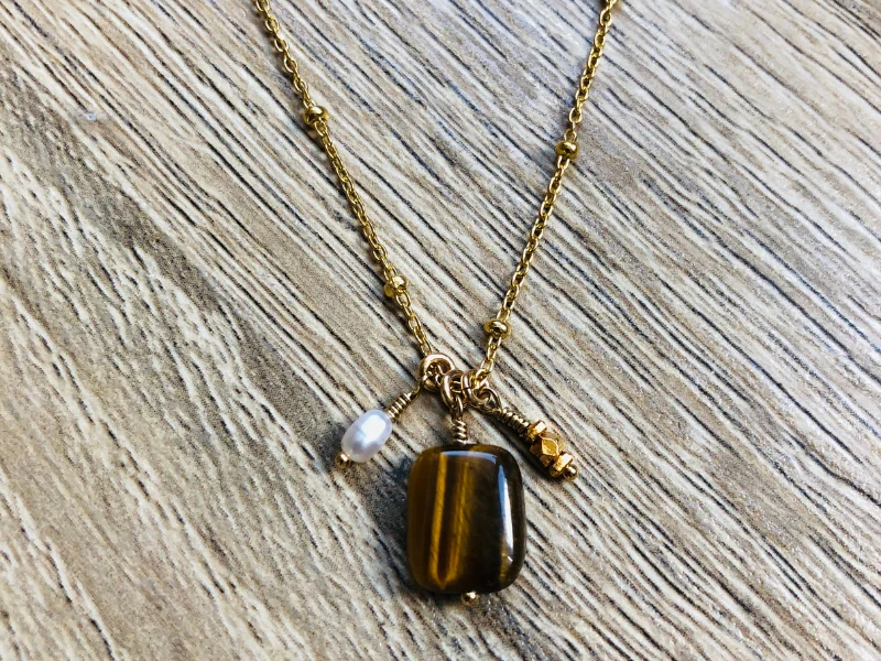Collier Clara