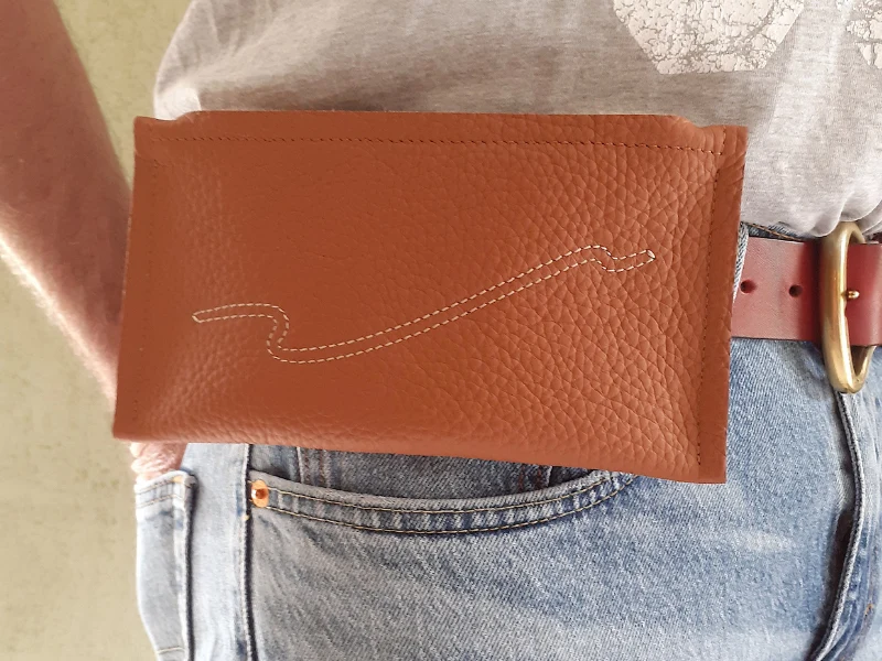 Pochette ceinture tout en cuir