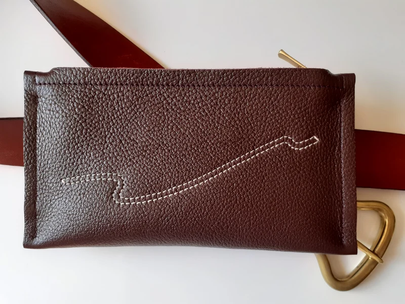 Pochette ceinture tout en cuir