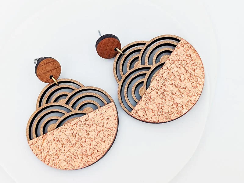 Boucles d'oreilles KUMO en bois et cuir