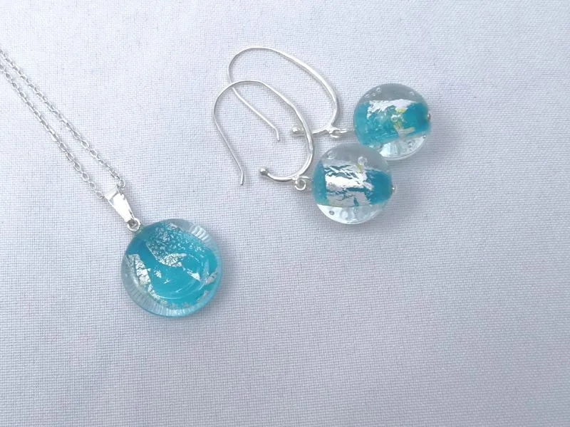Ensemble en verre et feuille d'argent