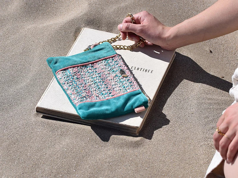 Pochette et broche coeur