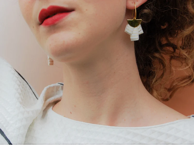 Boucles d'oreilles en soie et laiton doré or 24k plusieurs coloris