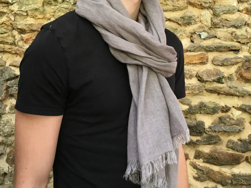 Pur lin autour du cou