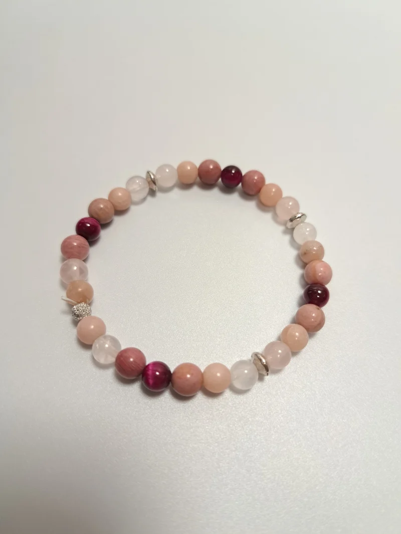 Bracelet en perles 6 mm- tonalité de roses