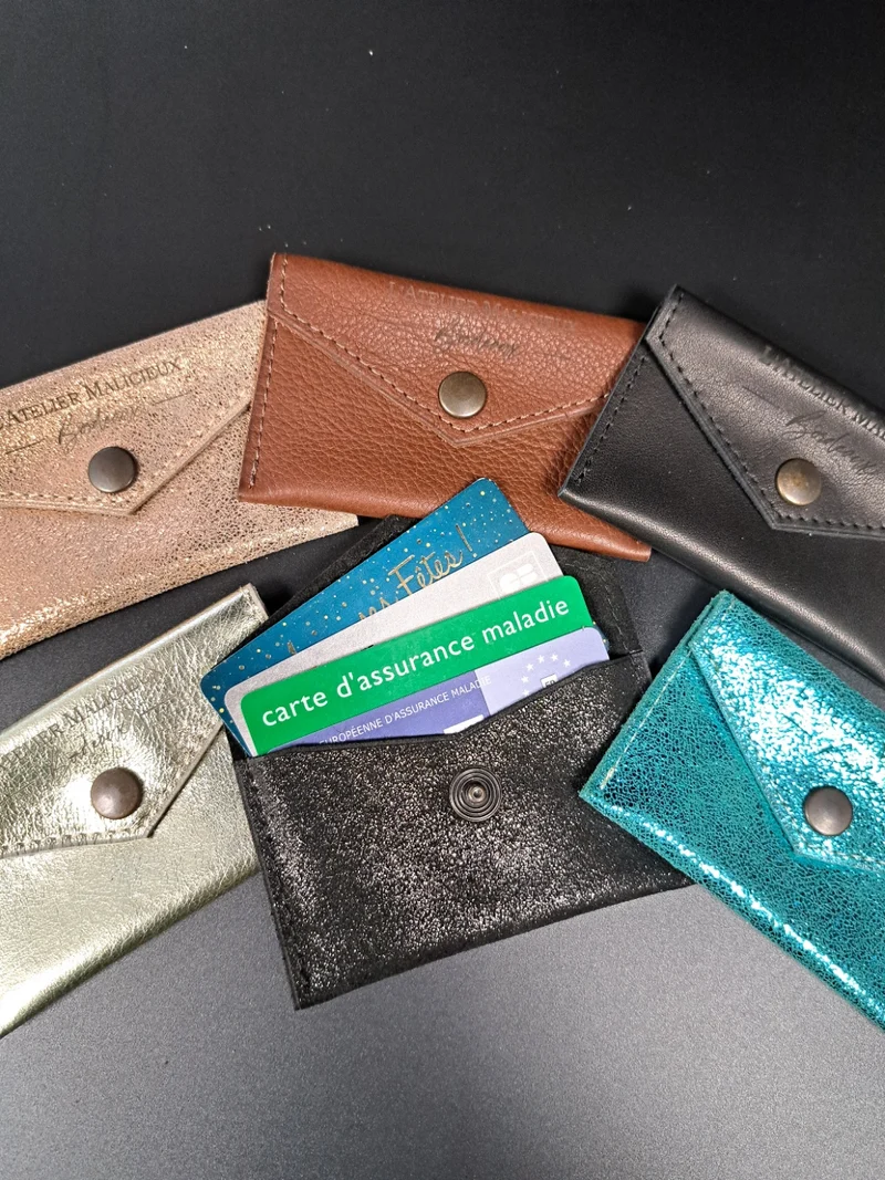 Porte carte en cuir rose doré