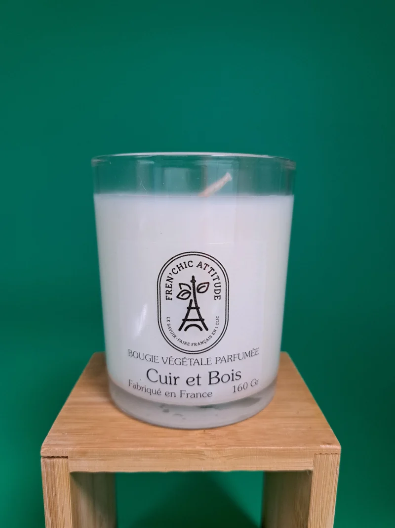 Bougie senteur cuir et bois